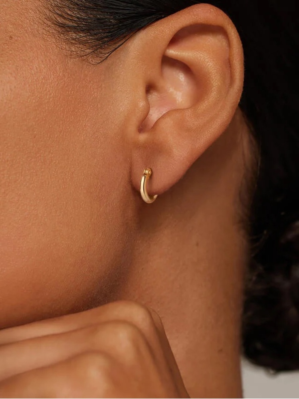 Brilliant Earth 2mm Petite Huggie Perfect Hoop Earrings in 14K Yellow Gold